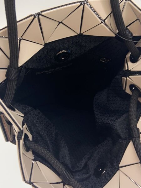 BAO BAO ISSEY MIYAKE(バオバオイッセイミヤケ) / WRING/巾着バッグ 