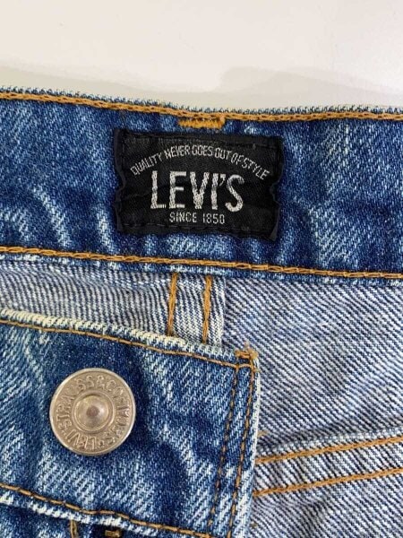 Levi