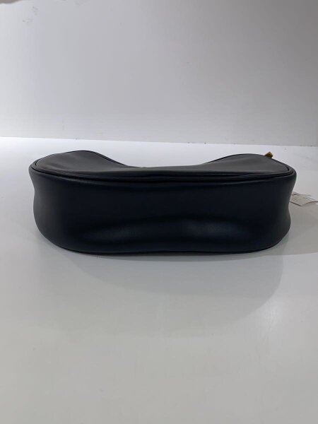 CHARLES&KEITH(チャールズアンドキース) / ソネットカーブショルダー 