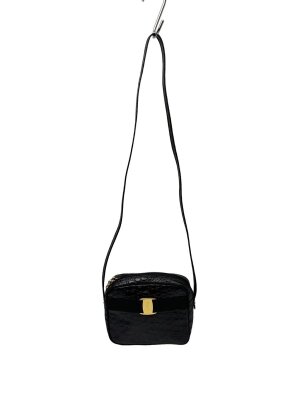 Salvatore Ferragamoのショルダーバッグ検索結果|中古品の通販サイト