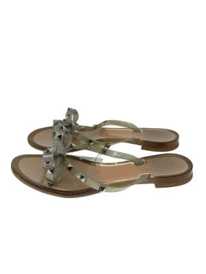VALENTINO GARAVANIのサンダル検索結果|古着・中古品の通販サイト