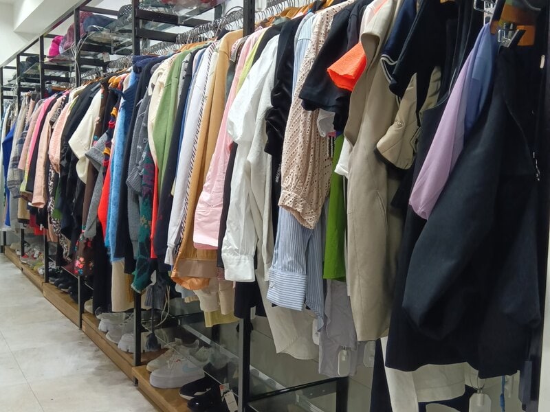 セカンドストリート 新宿2号店｜洋服(古着)・家具・家電等の買取と販売