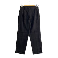 画像：Tucked Trouser
